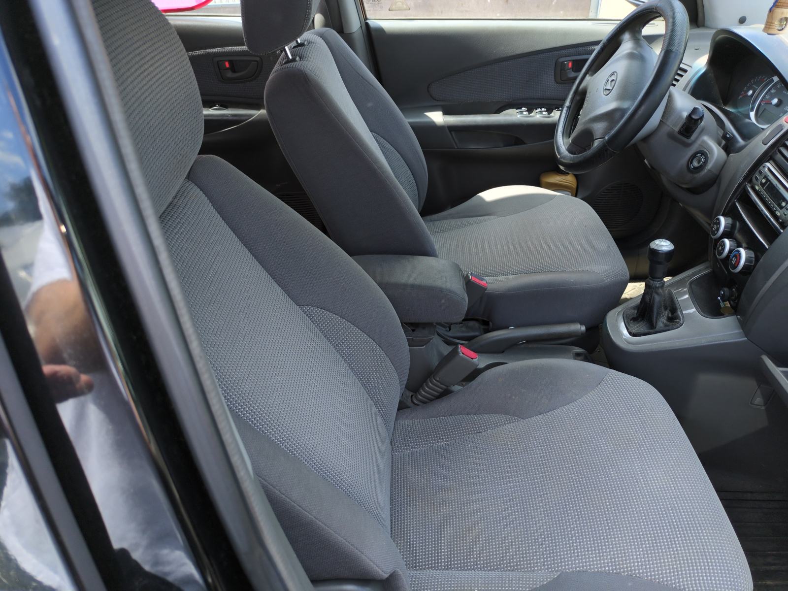 Hyundai Tucson 2.0, benzin + plin, reg. do 07/2027, fotografija 7