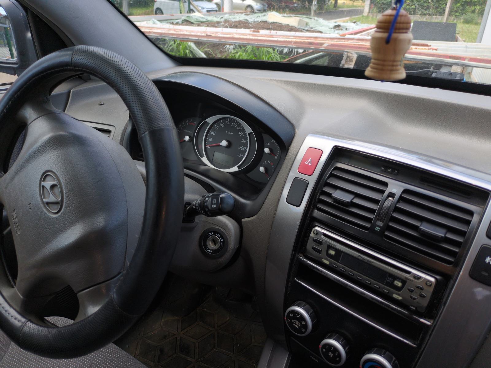 Hyundai Tucson 2.0, benzin + plin, reg. do 07/2027, pogled izvana - slika 4