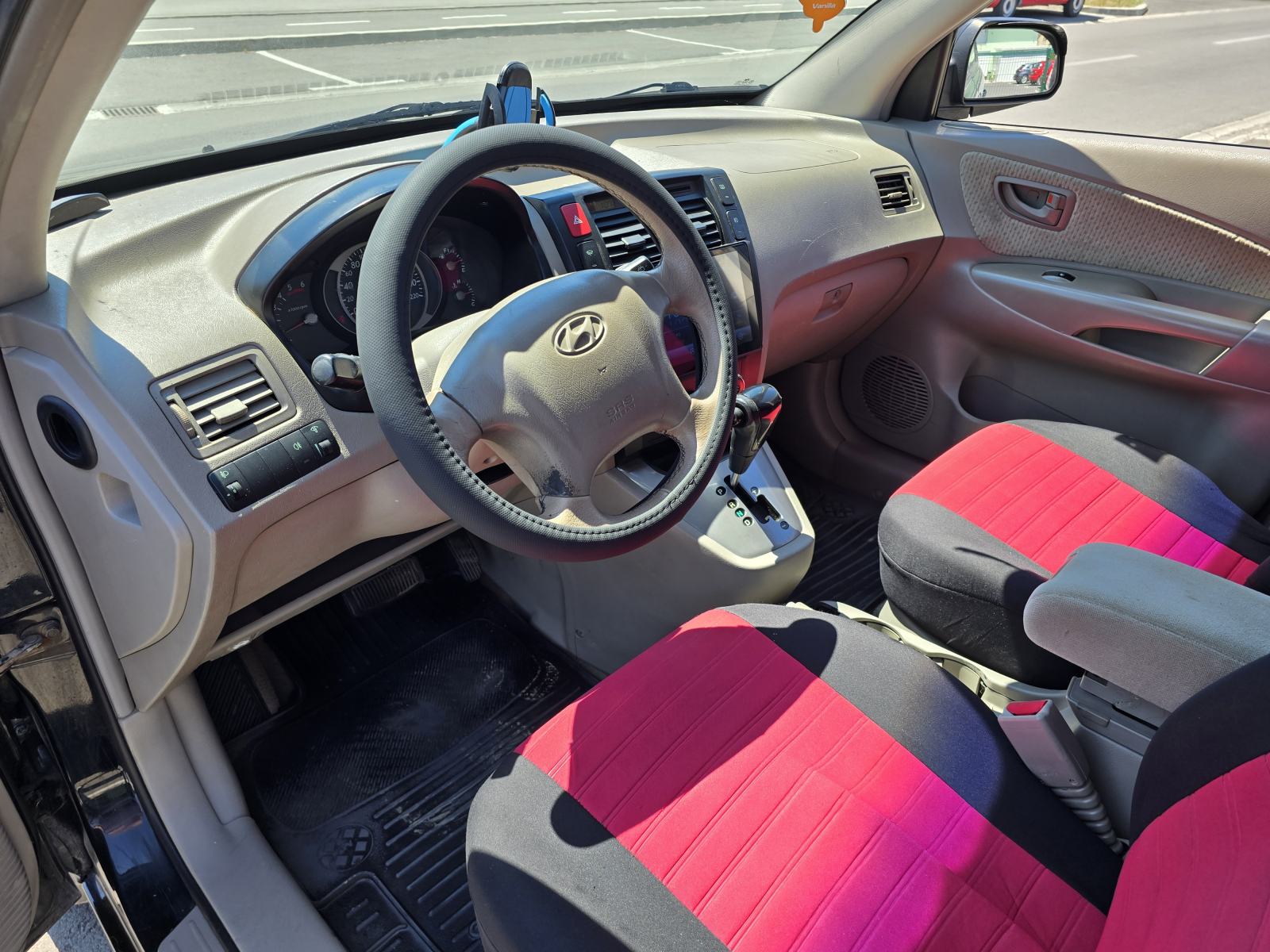 Hyundai Tucson 2,0 CRDi GLS AUTOMATIK ODLIČAN, fotografija 13