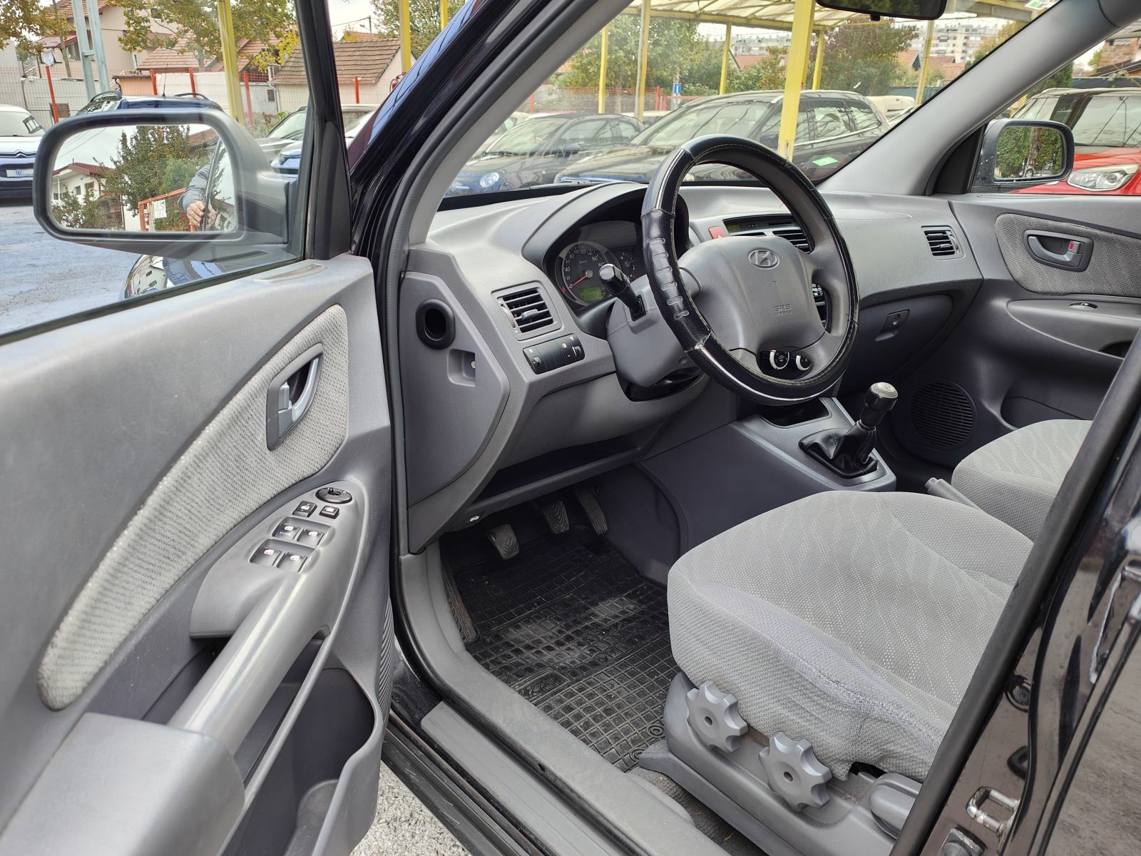 HYUNDAI*TUCSON*2.0 GLS-PLIN*NIJE UVOZ*SERVISNA KNJ*REG.9/26**4490 E, fotografija 10