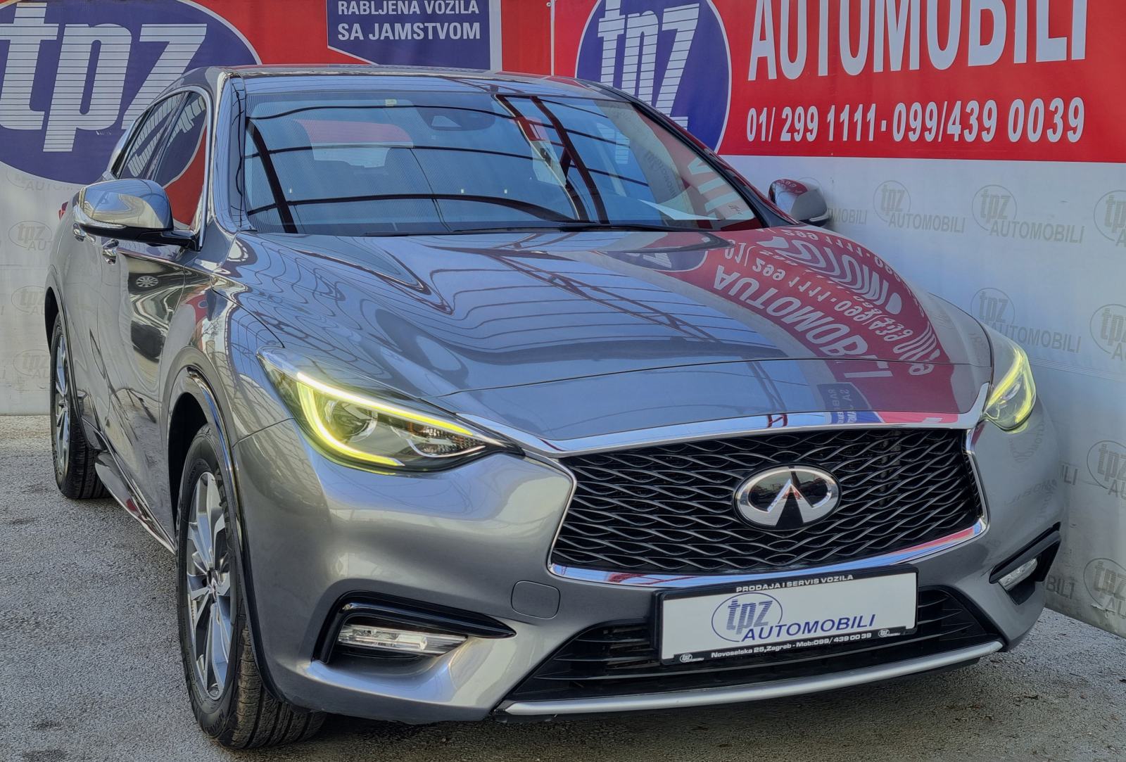 INFINITI*Q30*2017G*AUT-7G-TRONIC*130TKM*LED*ALU*NAVI*PDC*JAMSTVO*16500 ...