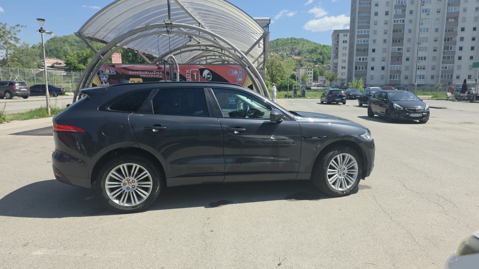 Iznimna prilika - Jaguar F-Pace R - 2.0. - hitno, fotografija 4