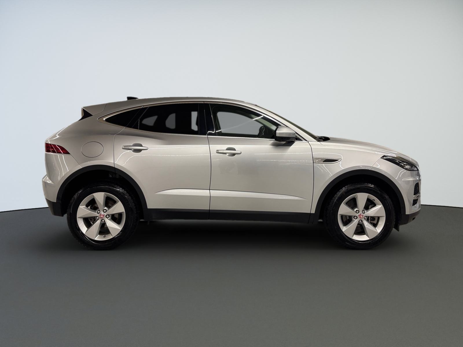Jaguar E-Pace S 1.5 160 FWD A9 MHEV, fotografija 4