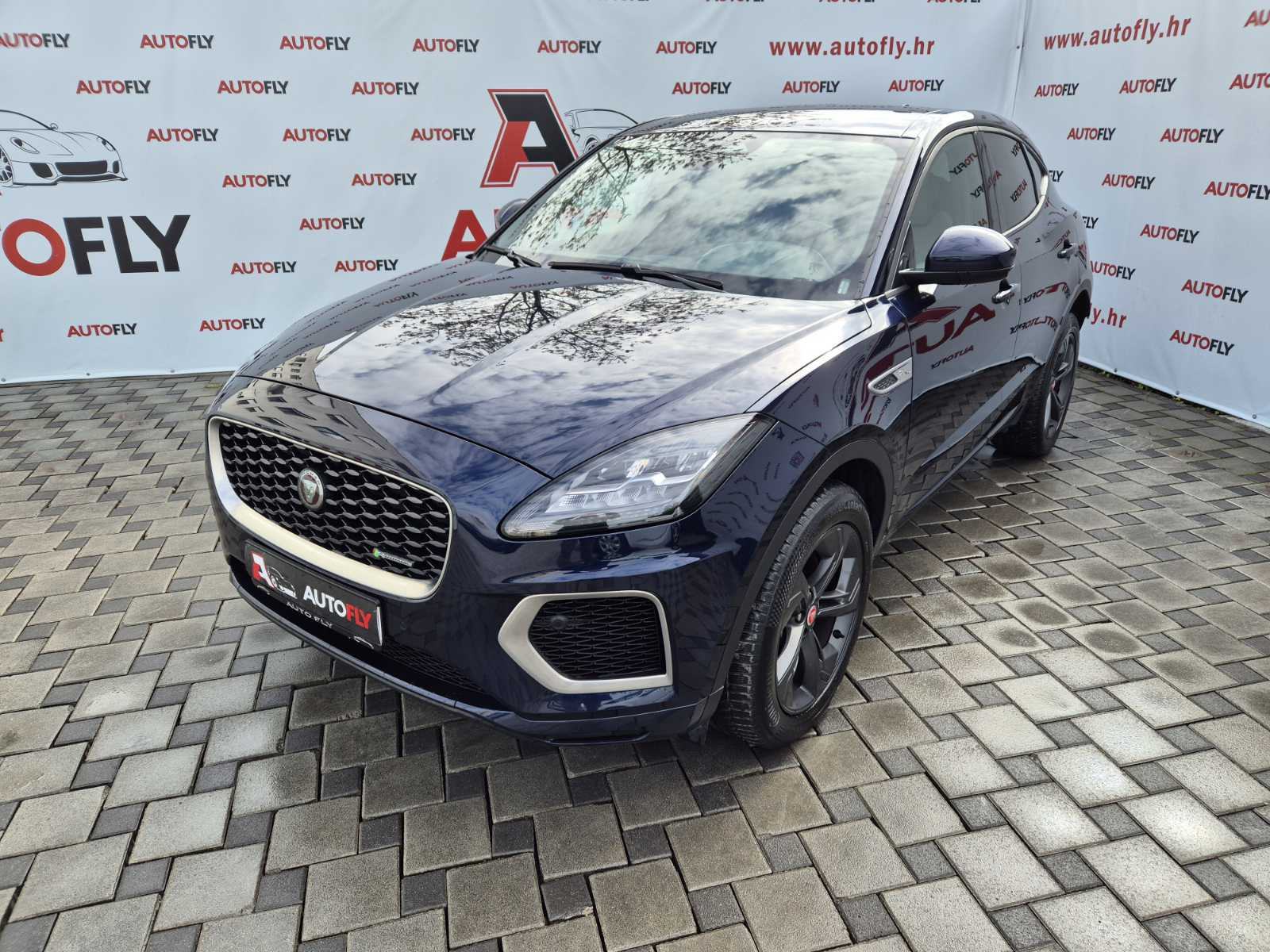 Jaguar E-Pace 1.5T R Dynamic, Led, ACC, HR auto, Kamera, u PDV-u, fotografija 3