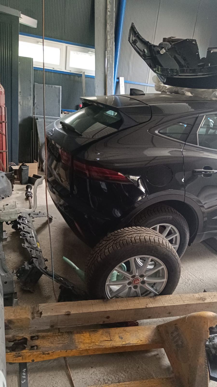 Jaguar E-Pace 150, fotografija 2
