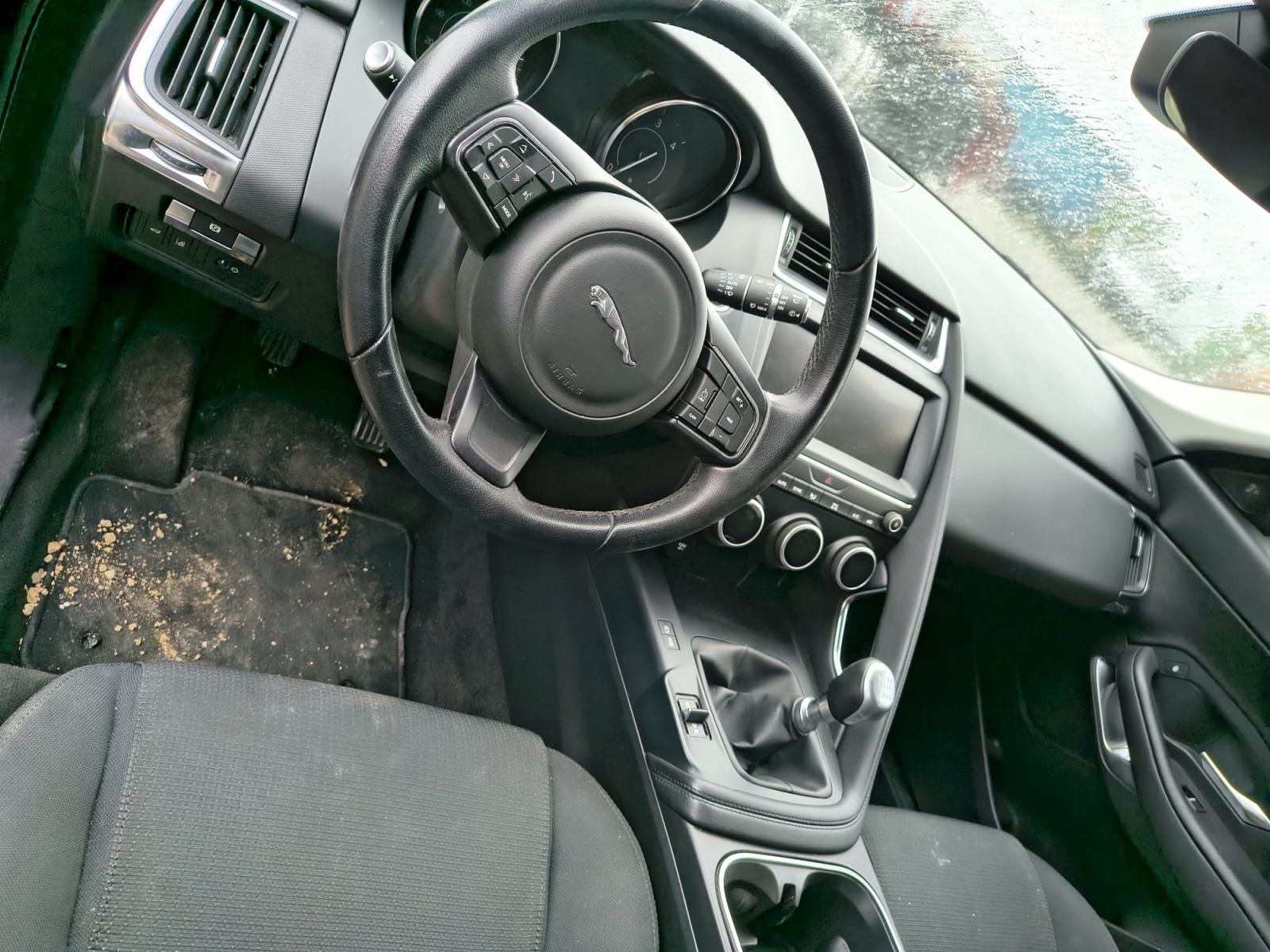 Jaguar E-Pace 150, fotografija 6