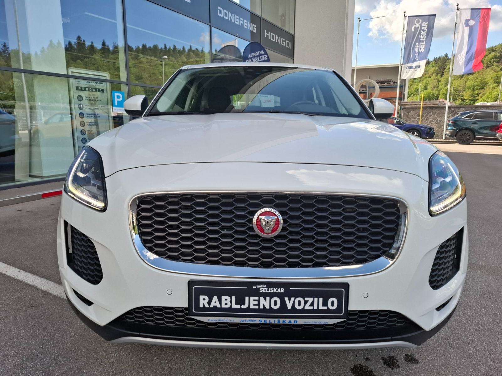 Jaguar E-Pace 2.0 150D TD4 FWD + POTRJENA SERVISNA KNJIGA, fotografija 2
