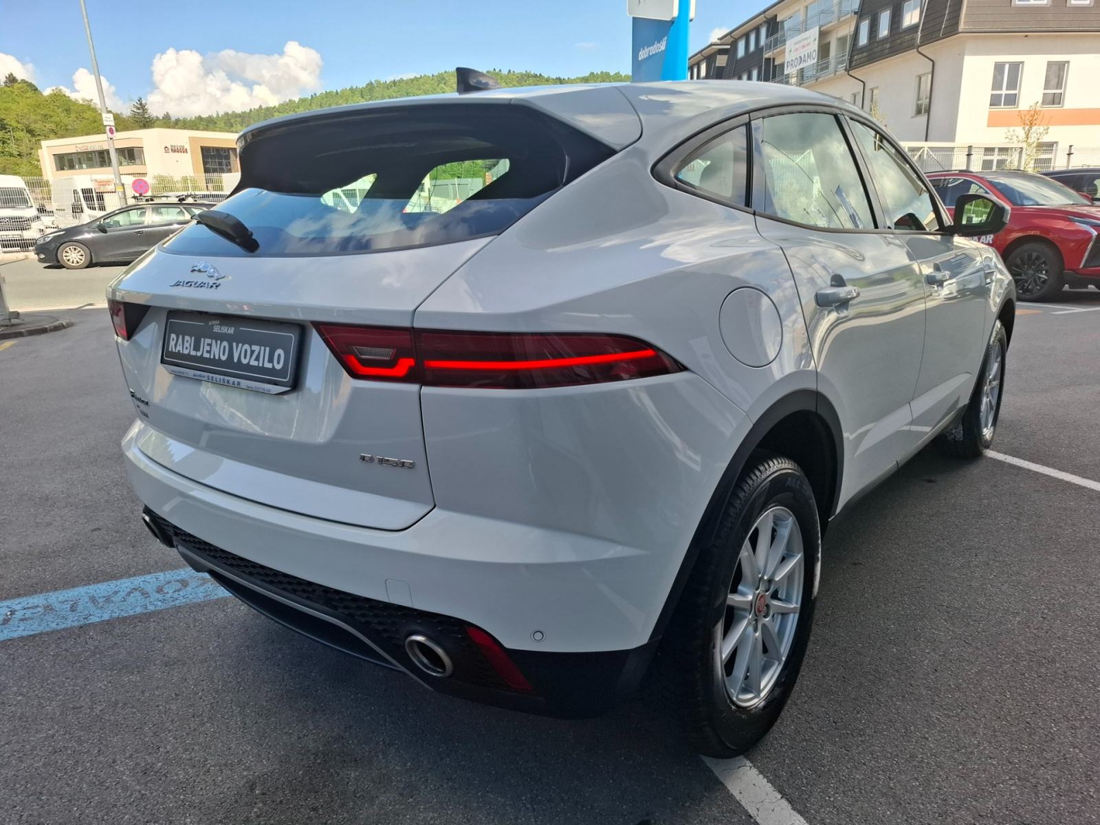 Jaguar E-Pace 2.0 150D TD4 FWD + POTRJENA SERVISNA KNJIGA, fotografija 7