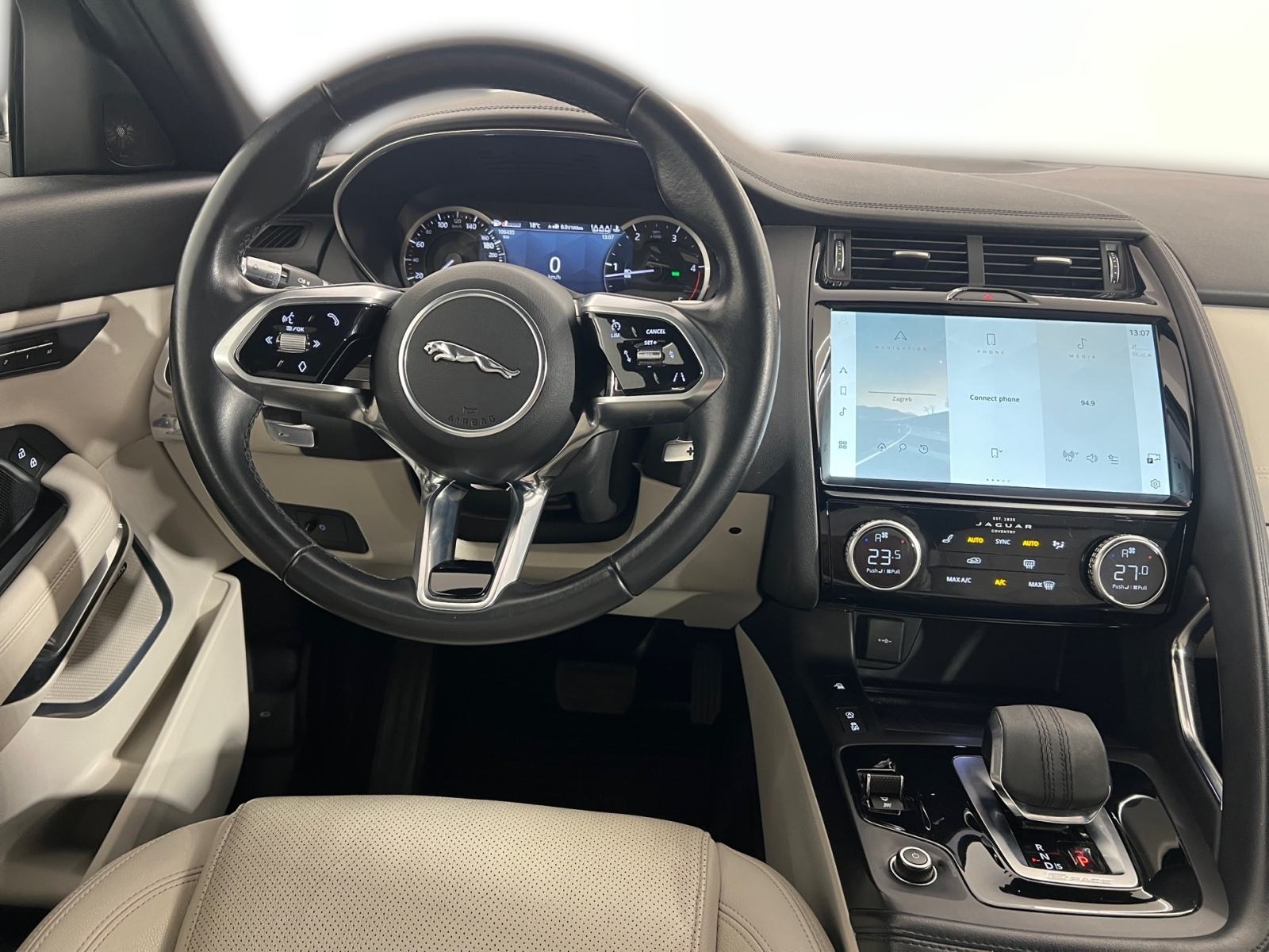 Jaguar E-Pace 2.0 AWD - 3 godine jamstva, fotografija 15