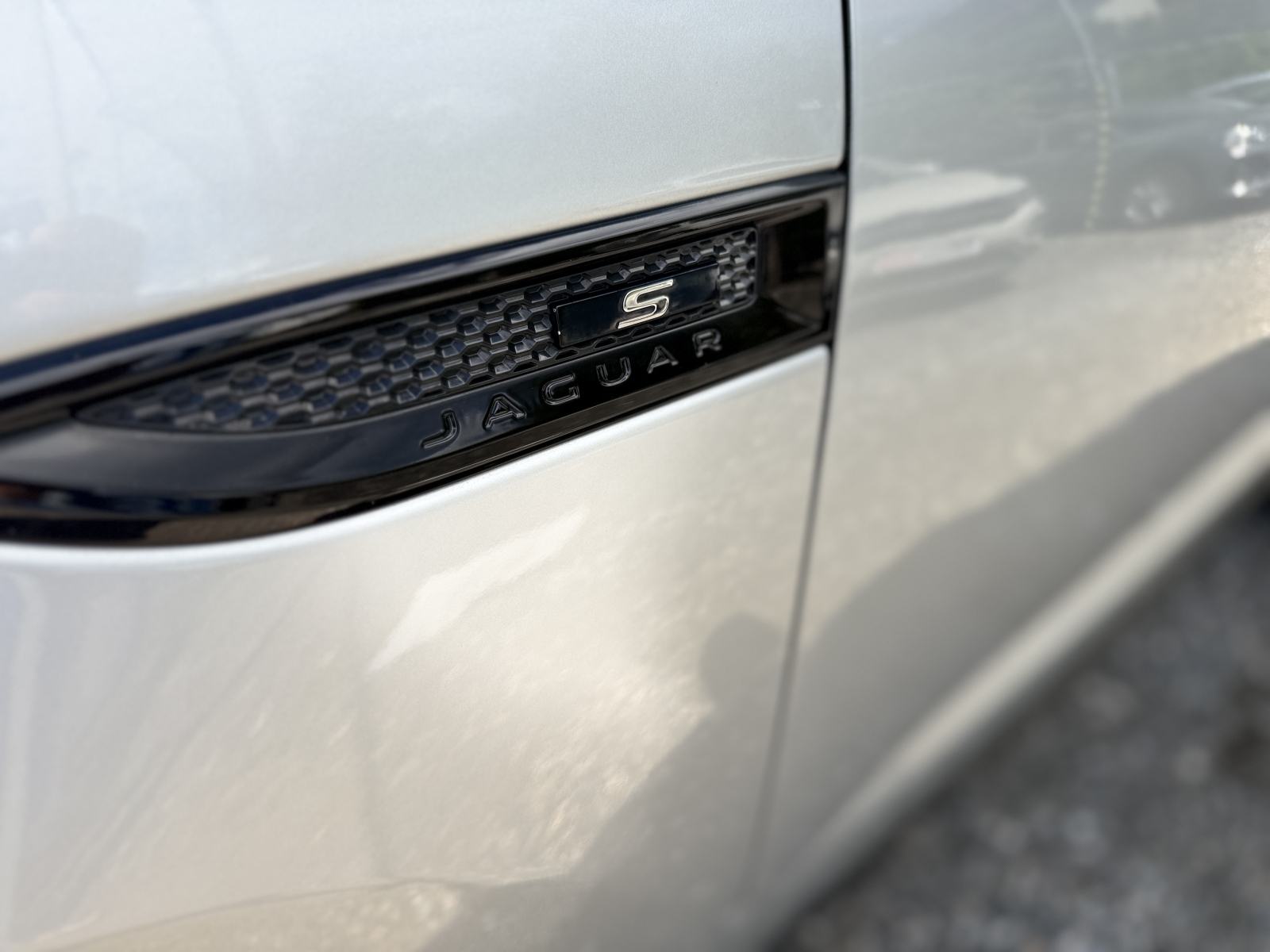 Jaguar E-Pace 2.0 D AWD S automatik. **85700** km, fotografija 11