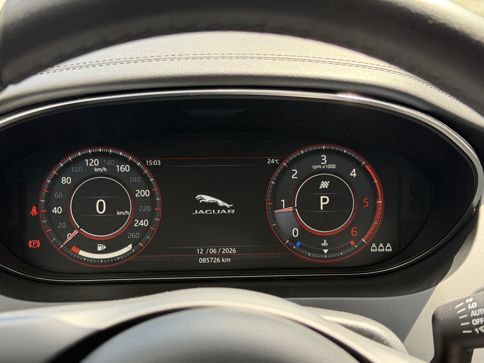 Jaguar E-Pace 2.0 D AWD S automatik. **85700** km, pogled izvana - slika 4