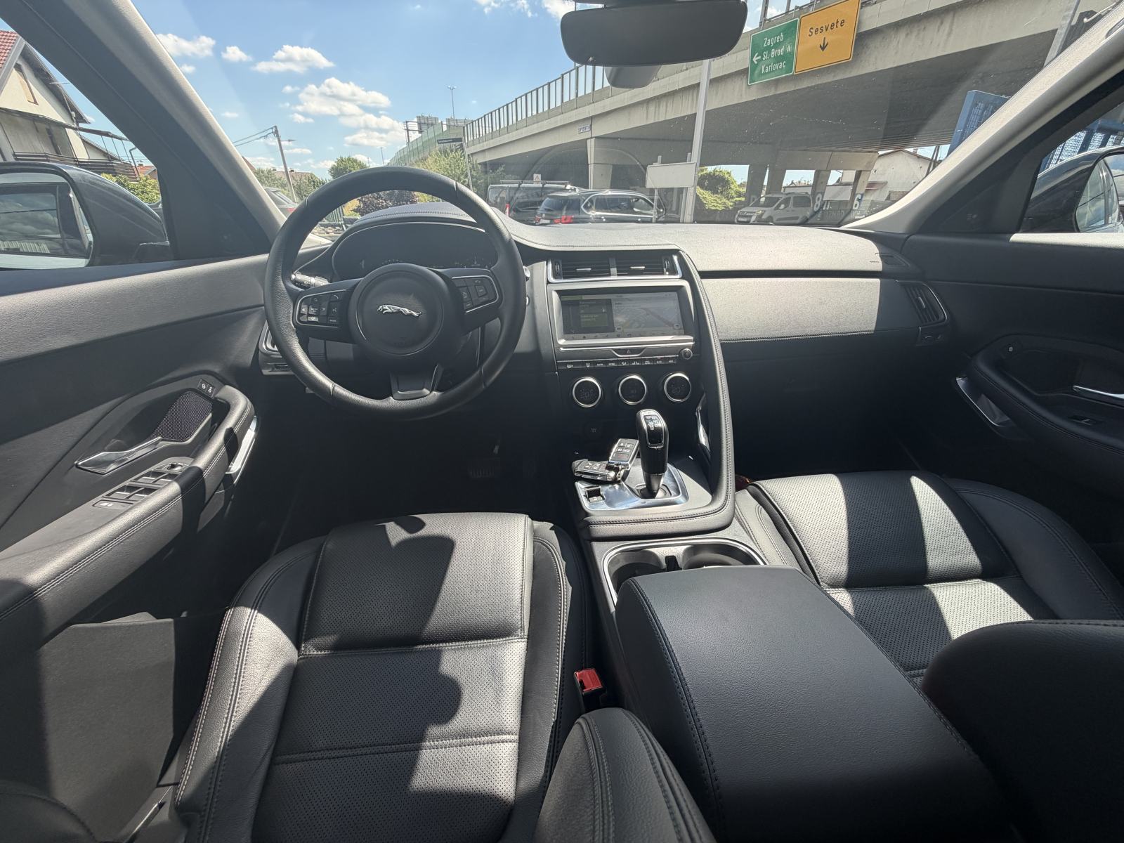 Jaguar E-Pace 2.0 D AWD S automatik. **85700** km, fotografija 6