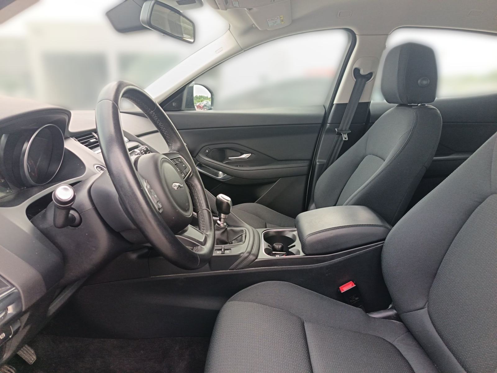 Jaguar E-Pace 2.0 D BASE - 3 godine jamstva, fotografija 15