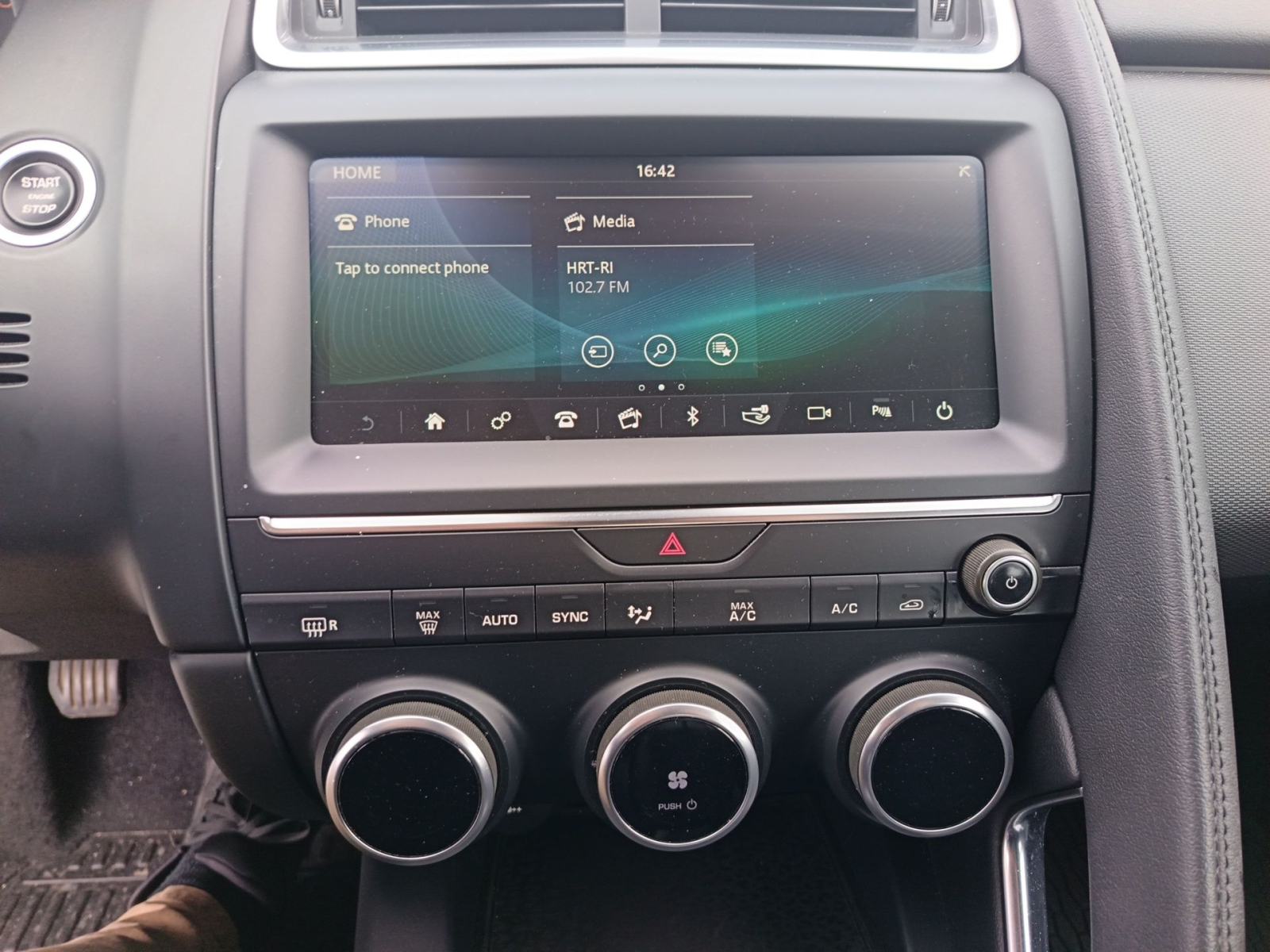 Jaguar E-Pace 2.0 D BASE - 3 godine jamstva, fotografija 20