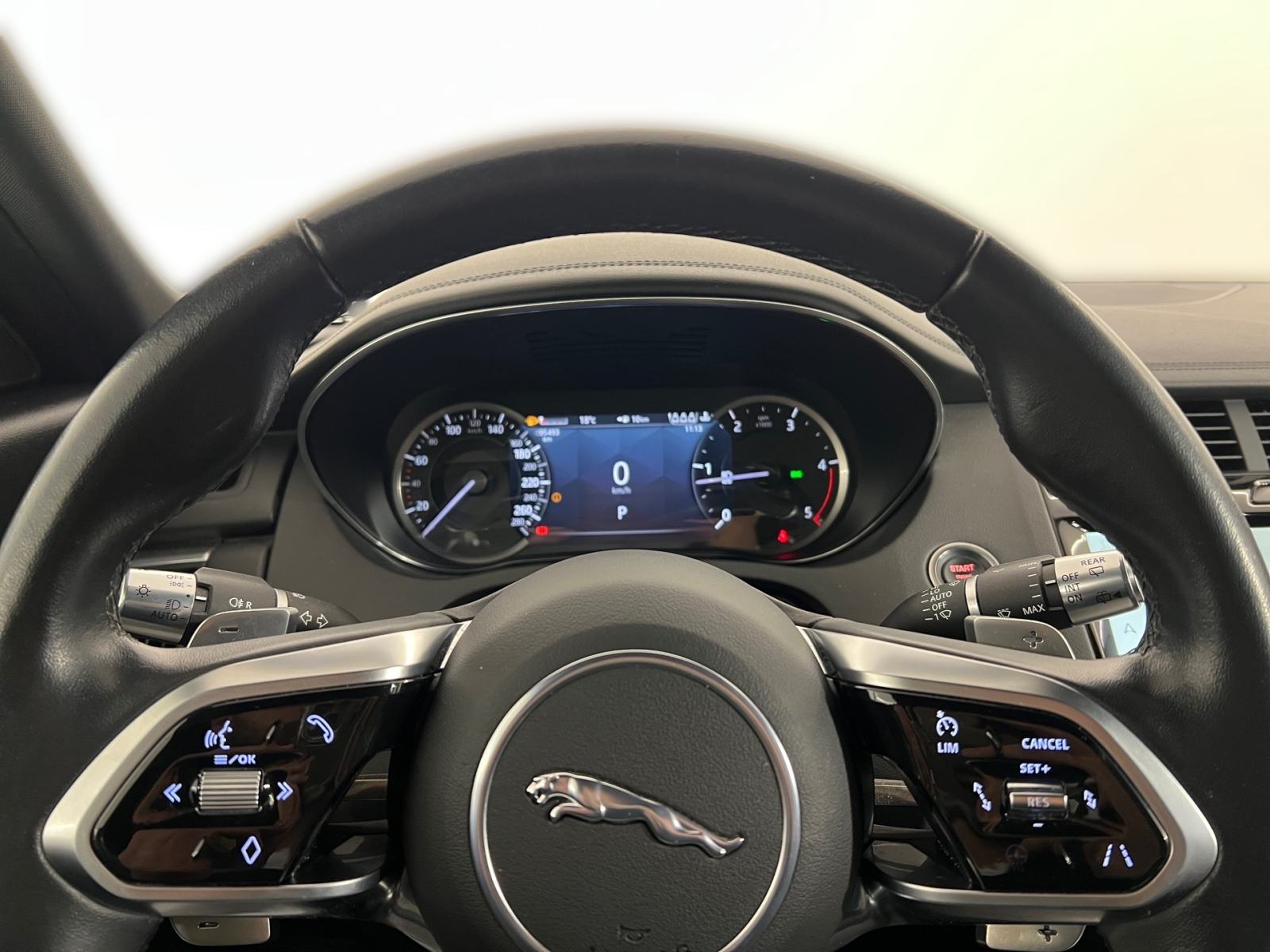 Jaguar E-Pace 2.0 SE 163 AWD - 3 godine jamstva, fotografija 16