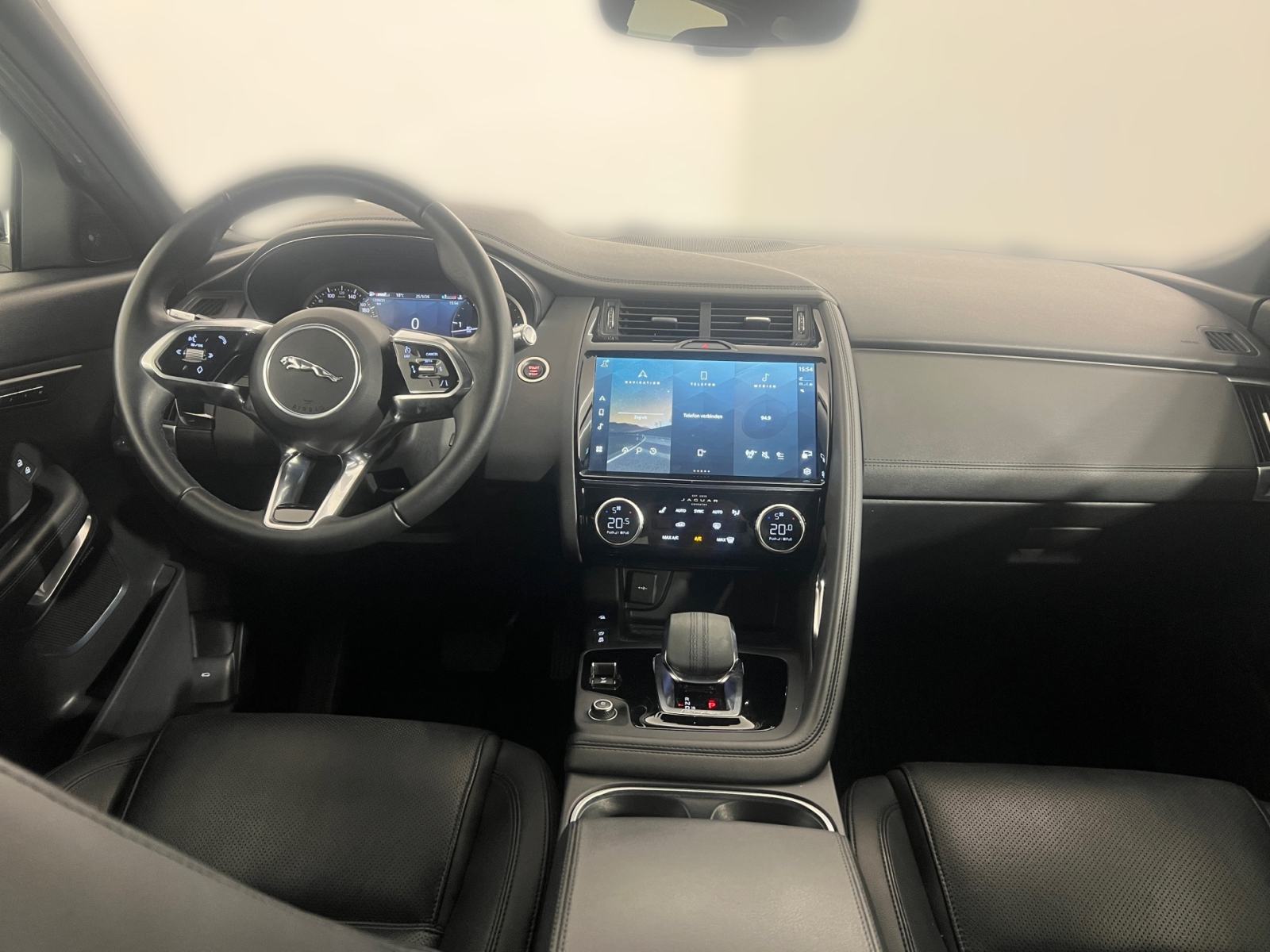 Jaguar E-Pace 2.0 SE MHEV - 3 godine jamstva, fotografija 19