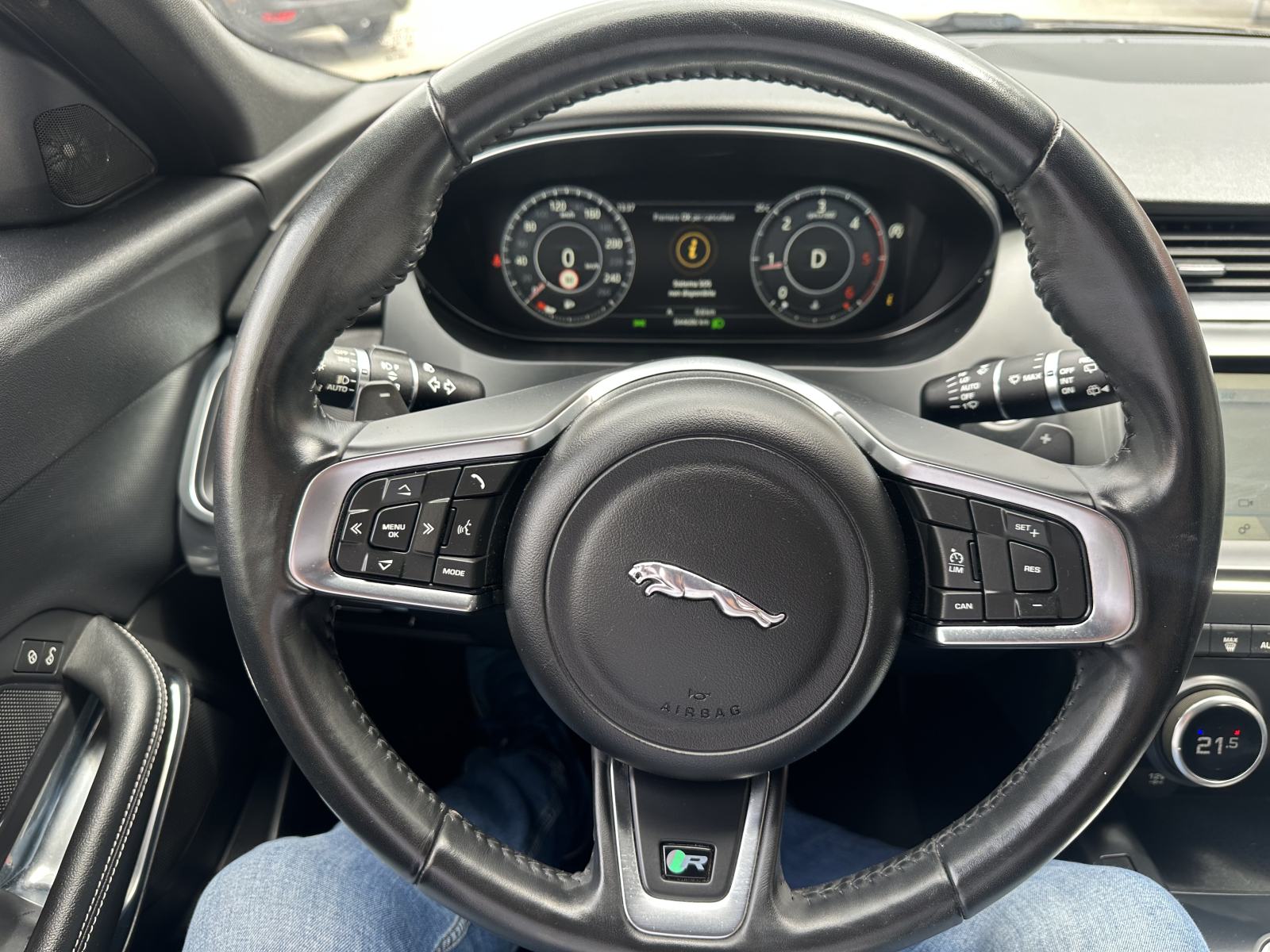 Jaguar E-Pace 2.0 TD4 180 KM 4x4 sam.m. R-Dynamic.KAMERA.LED.NAV, fotografija 14