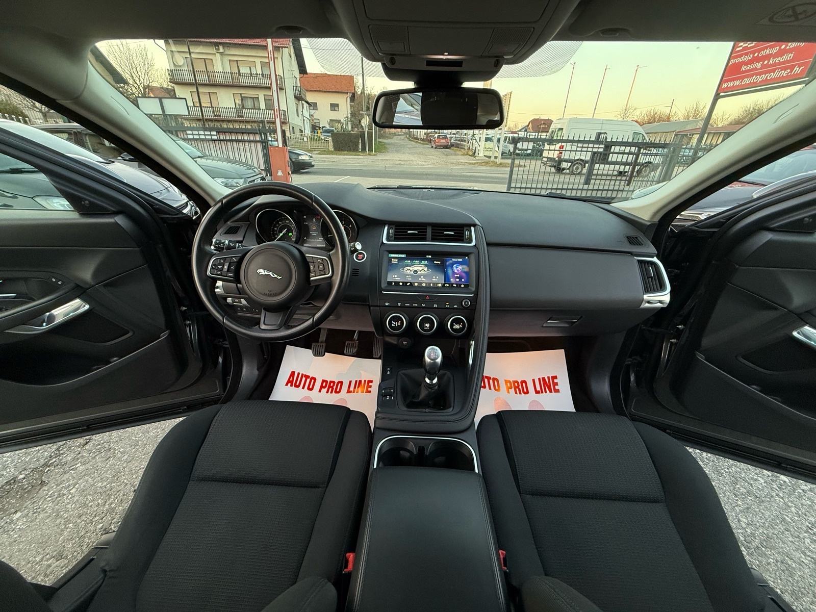 Jaguar E-Pace 2.0d /// 1.Vlasnik, KAO NOV, 16.499€, fotografija 13