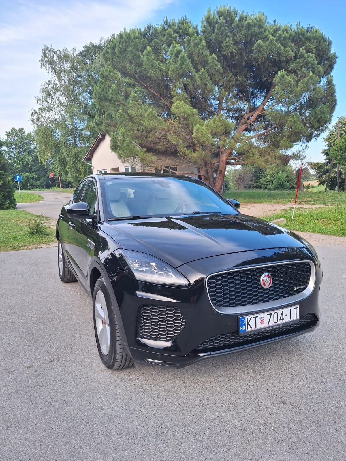 Jaguar E-Pace 2.0d 150, fotografija 5
