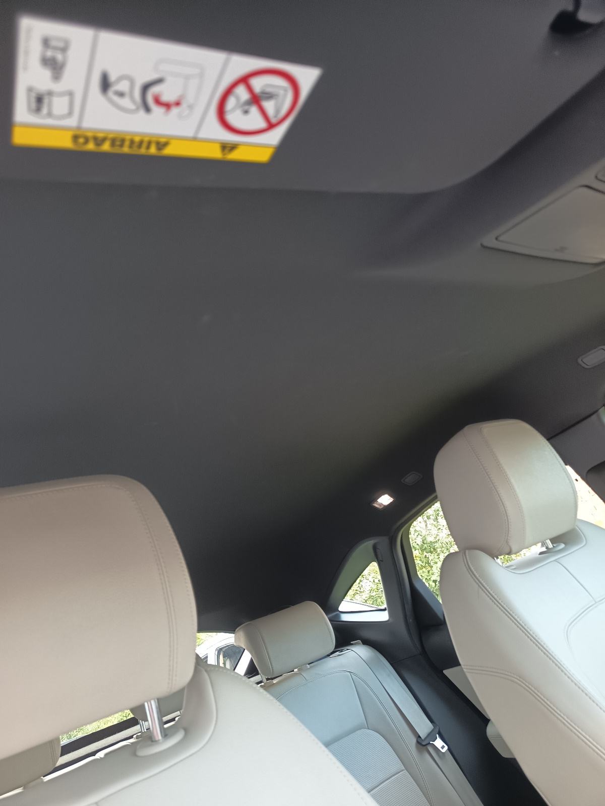 Jaguar E-Pace 2.0d 150, fotografija 12