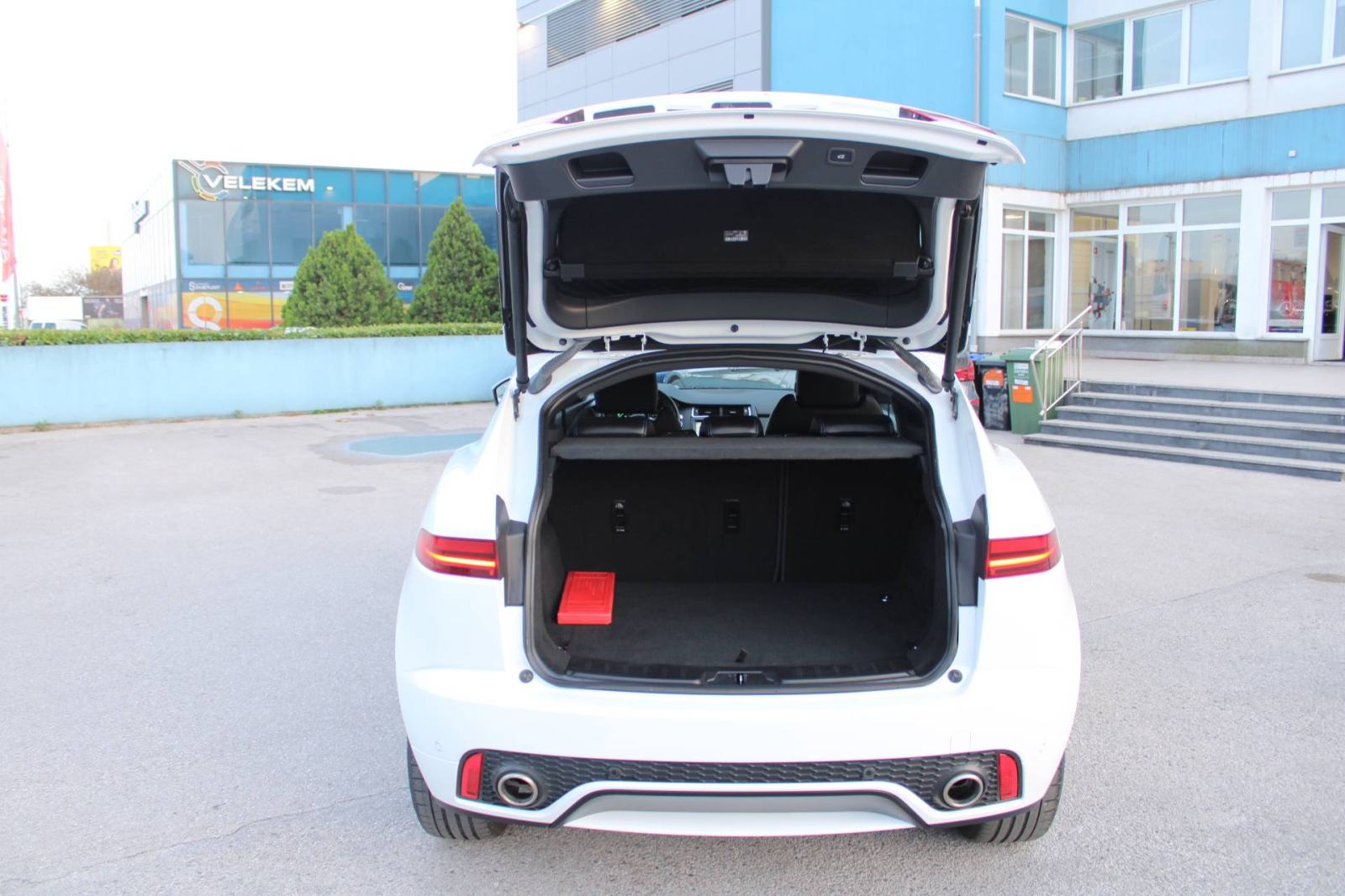 Jaguar E Pace 2.0D 180ks AUTOMATIK R-Dynamic 4x4 *NAVI,LED,KAMERA*, fotografija 9