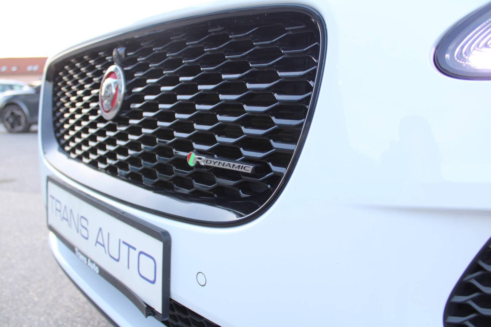 Jaguar E Pace 2.0D 180ks AUTOMATIK R-Dynamic 4x4 *NAVI,LED,KAMERA*, fotografija 10