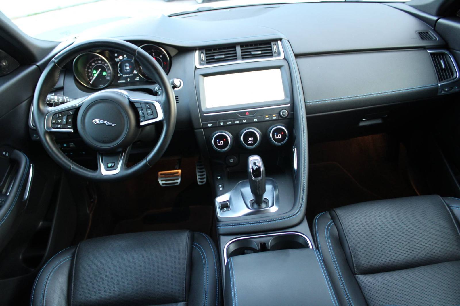 Jaguar E Pace 2.0D 180ks AUTOMATIK R-Dynamic 4x4 *NAVI,LED,KAMERA*, fotografija 14