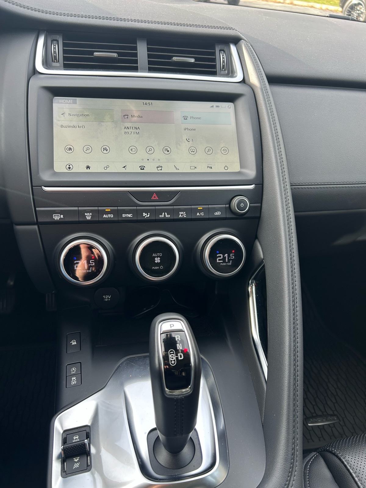 Jaguar E-Pace 2,0d AWD, fotografija 12