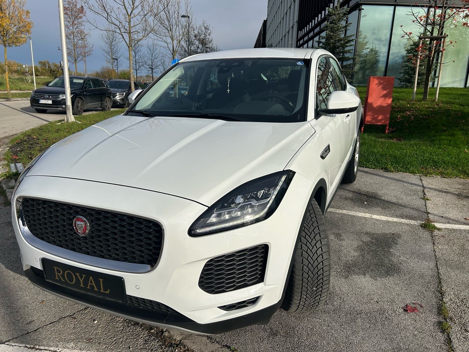 Jaguar E-Pace 2,0d AWD, fotografija 2