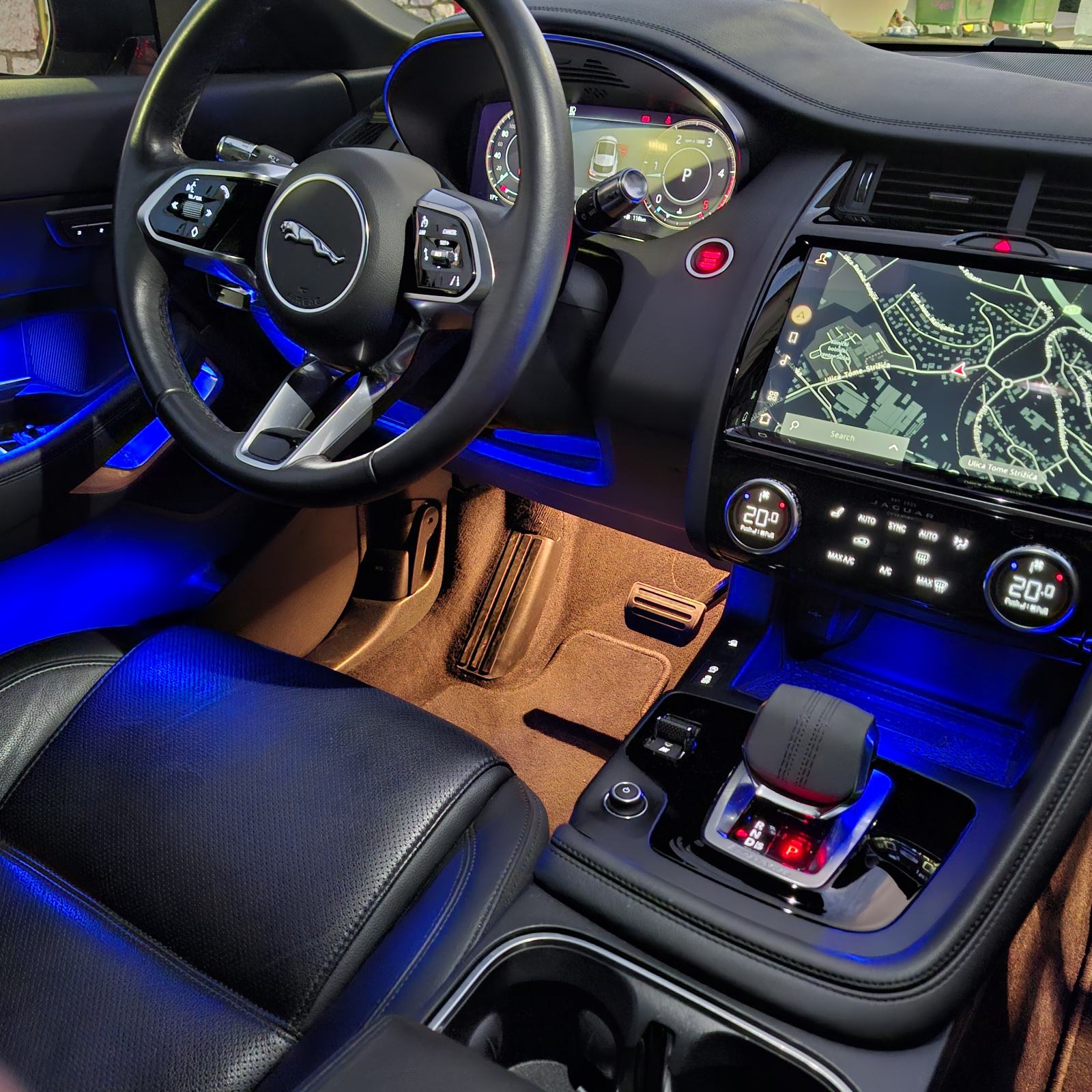 Jaguar E-Pace 2.0 d/X540, automatik, fotografija 5
