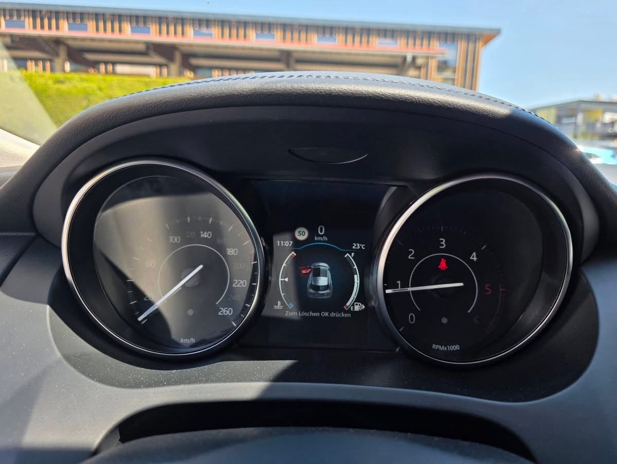 Jaguar E-Pace D150 S Automatik/ Meridian / AWD, fotografija 9