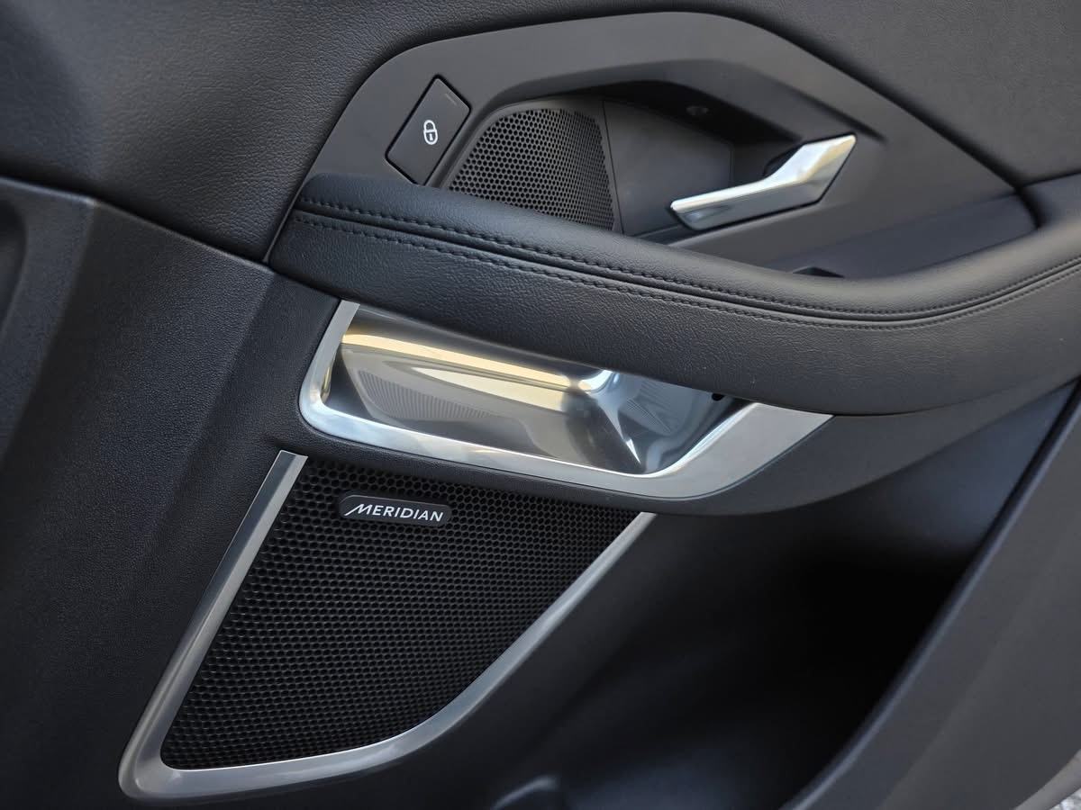 Jaguar E-Pace D150 S Automatik/ Meridian / AWD, fotografija 17