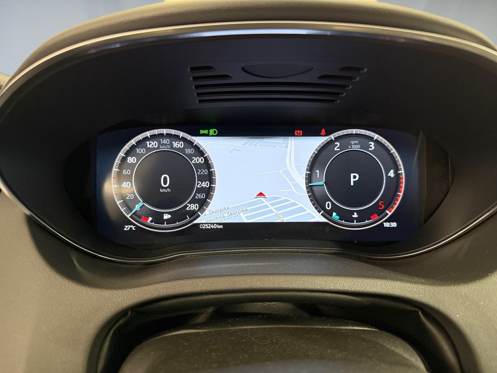 Jaguar E-Pace R-DYN S 2.0 163 AWD A9 MHEV, fotografija 17