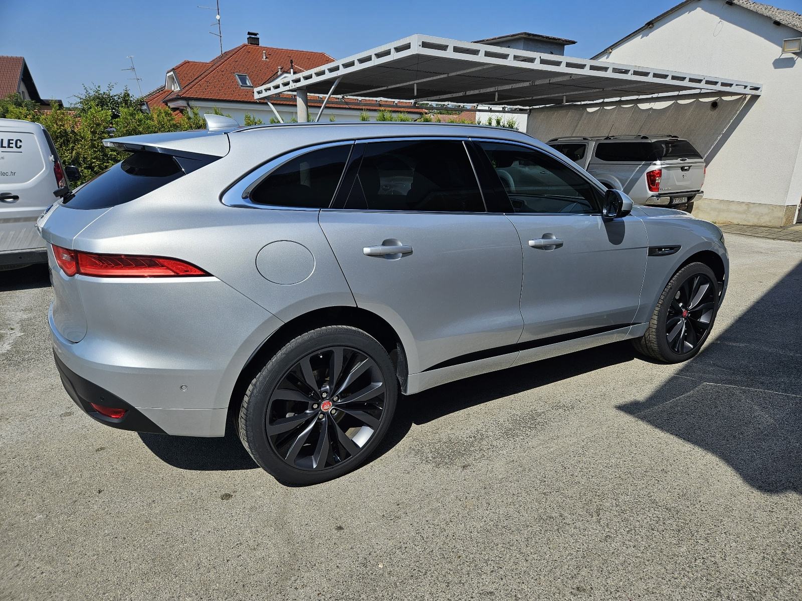 Jaguar F-Pace, R-Sport, 66.300km, fotografija 3