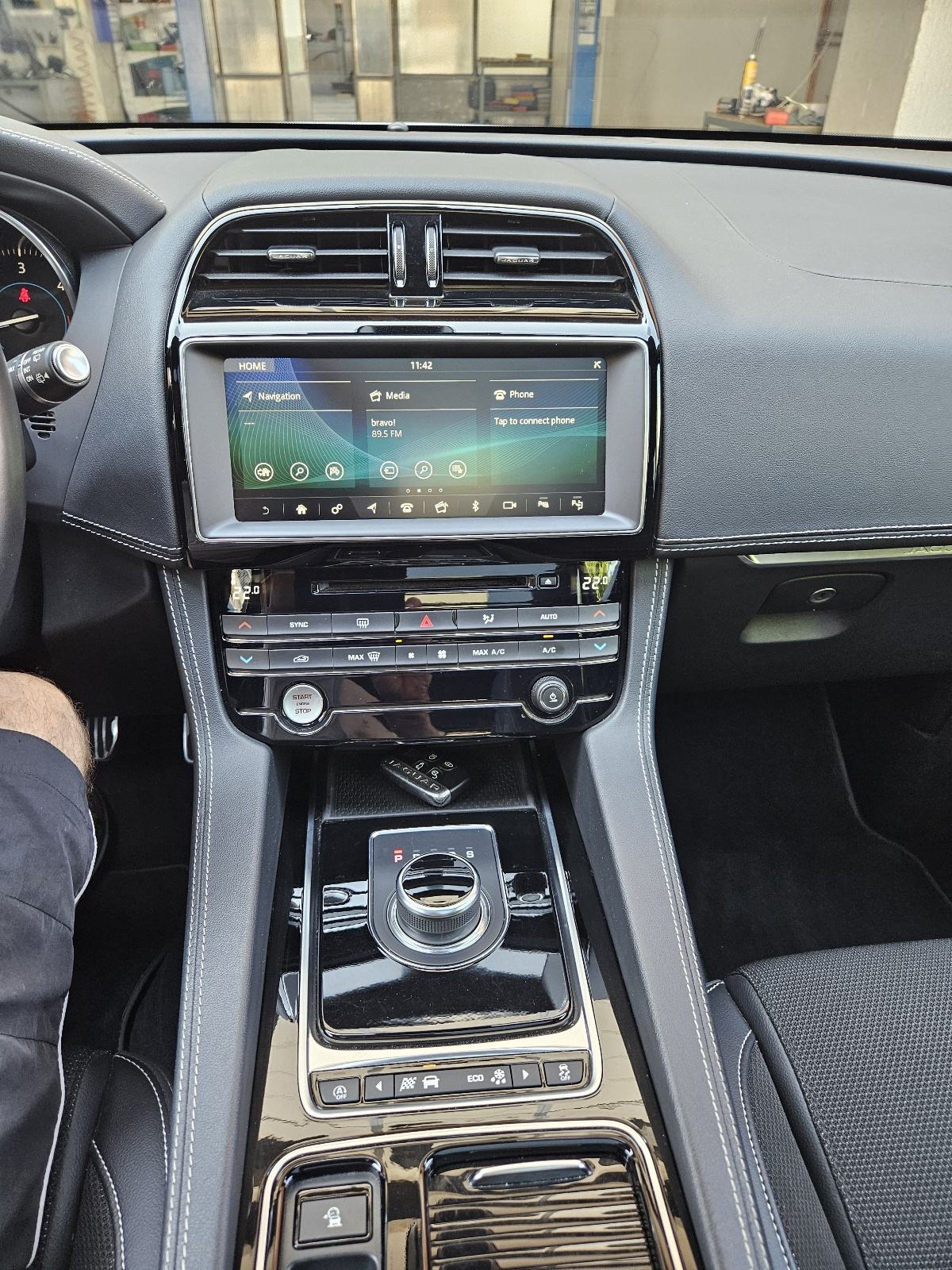 Jaguar F-Pace, R-Sport, 66.300km, fotografija 9