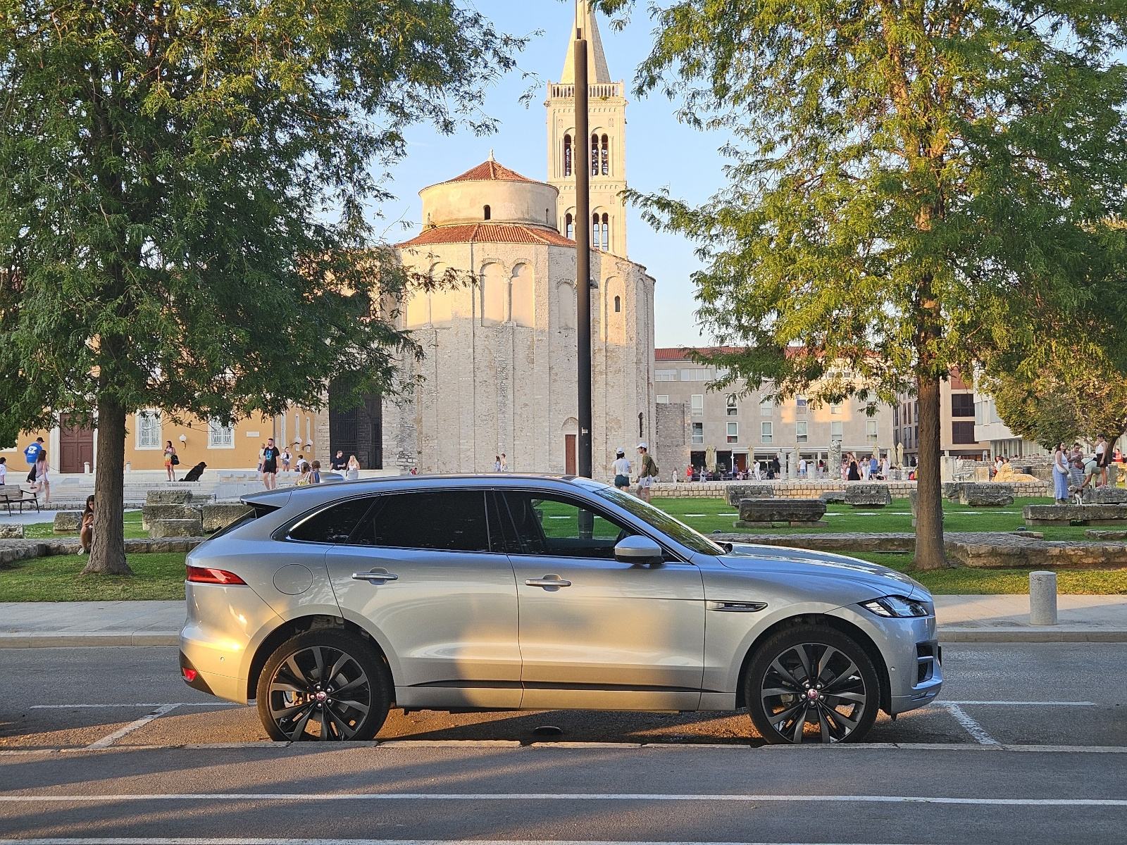 Jaguar F-Pace, R-Sport, 66.300km, fotografija 17