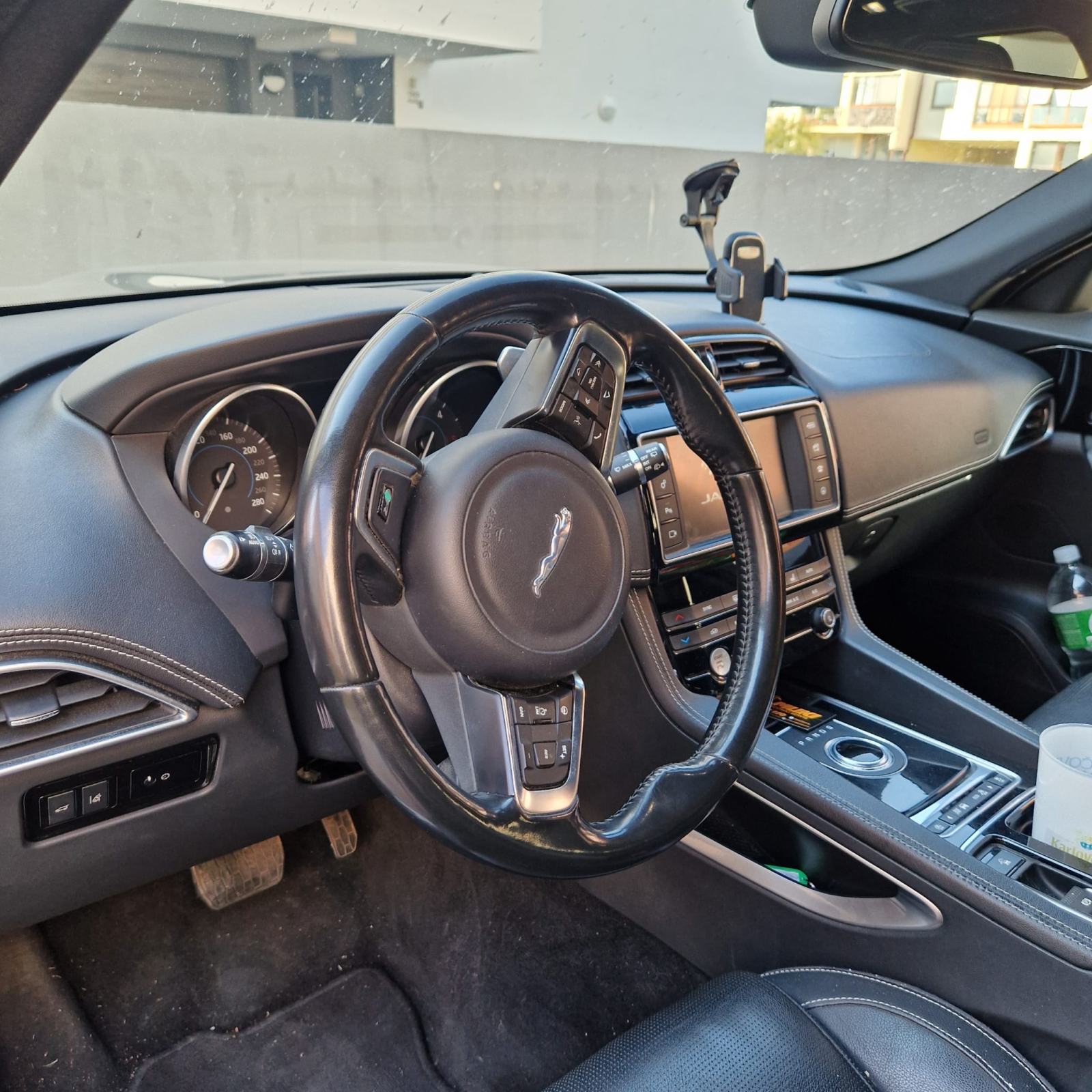 Prilika!"Exstra stanje"!Jaguar F-Pace 2.0 automatik, 4×4 R-Sport, fotografija 7