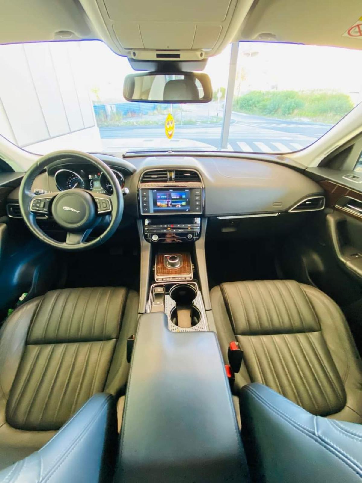 Jaguar F-Pace 2.0 D automatik, fotografija 6