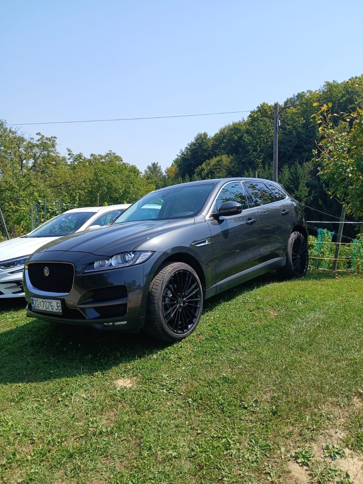 Jaguar F-Pace 2.0 D automatik, fotografija 5