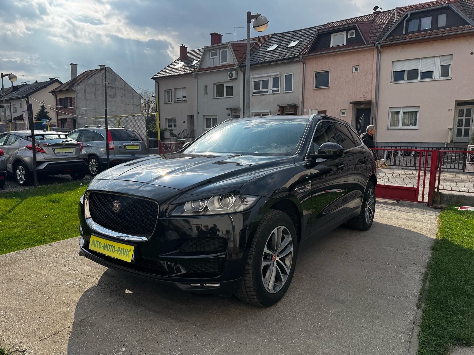 Jaguar F-Pace 2.0 D 1 VLASNIK, HR AUTO, ODLIČNO STANJE, fotografija 4