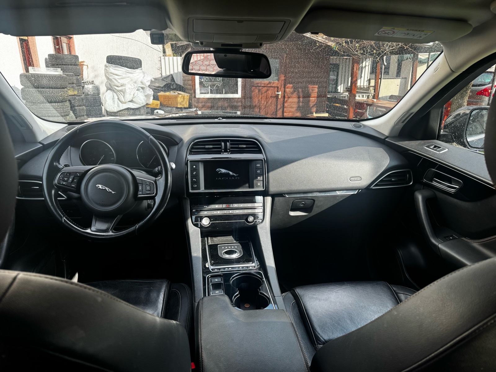Jaguar F-Pace 2.0 D 1 VLASNIK, HR AUTO, ODLIČNO STANJE, fotografija 10