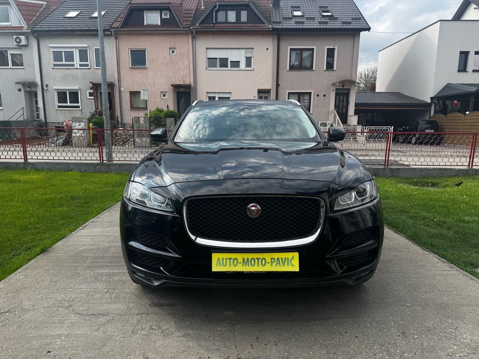Jaguar F-Pace 2.0 D 1 VLASNIK, HR AUTO, ODLIČNO STANJE, fotografija 3