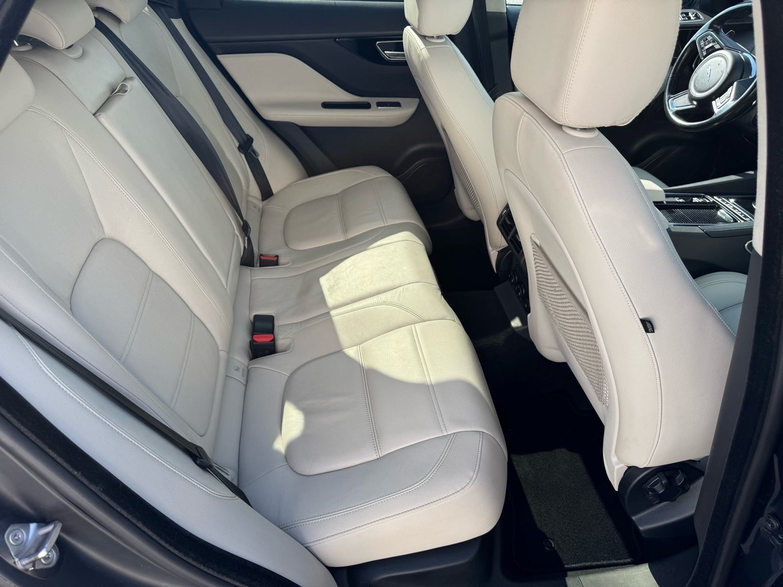 Jaguar F-Pace 2.0 D Prestige 4x4. automatik, servis, garancija, fotografija 11