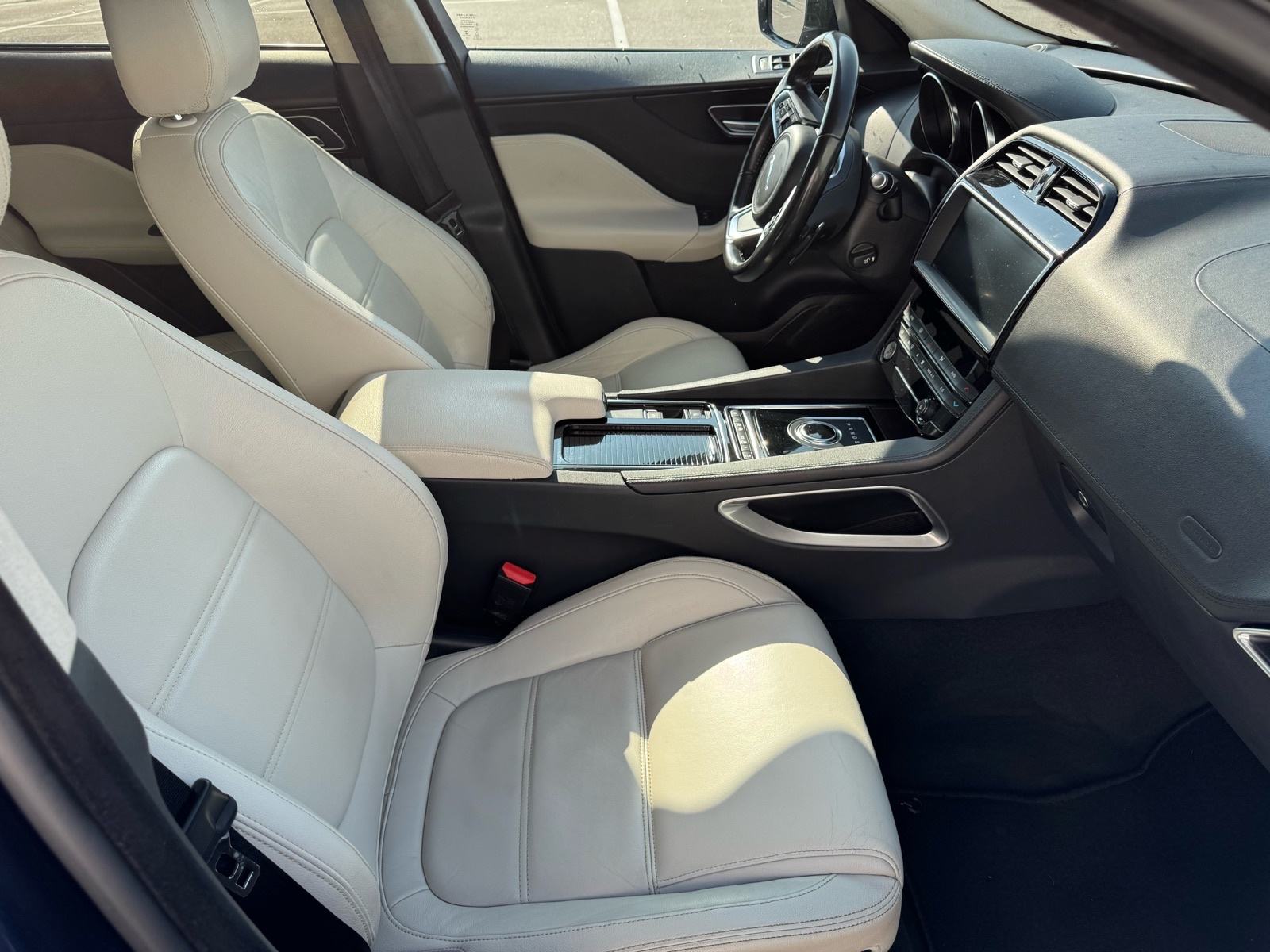 Jaguar F-Pace 2.0 D Prestige 4x4. automatik, servis, garancija, fotografija 10