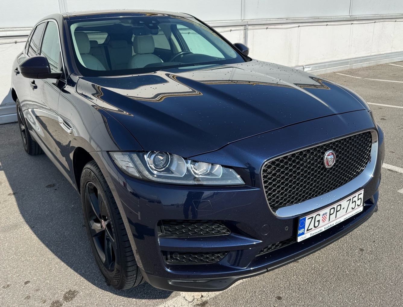 Jaguar F-Pace 2.0 D Prestige 4x4. automatik, servis, garancija, fotografija 2