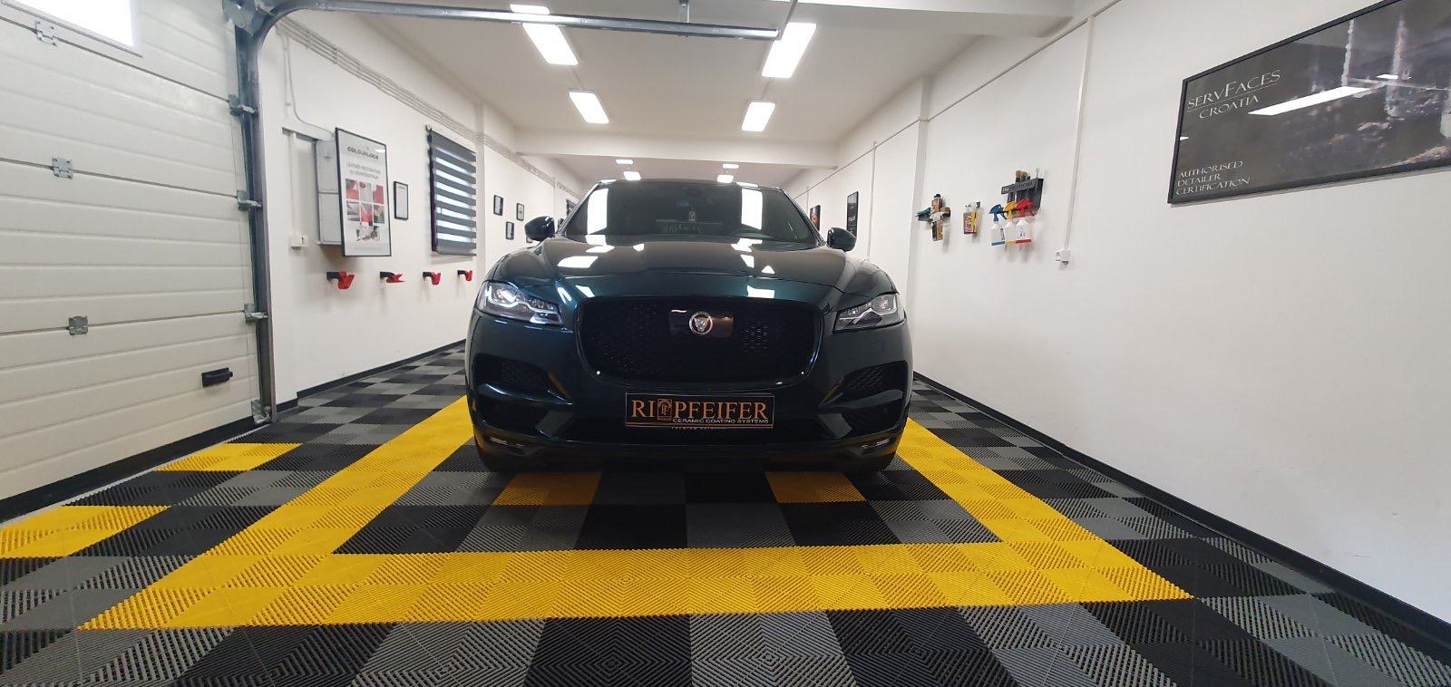 Jaguar F-Pace 2.0 D Prestige, fotografija 14