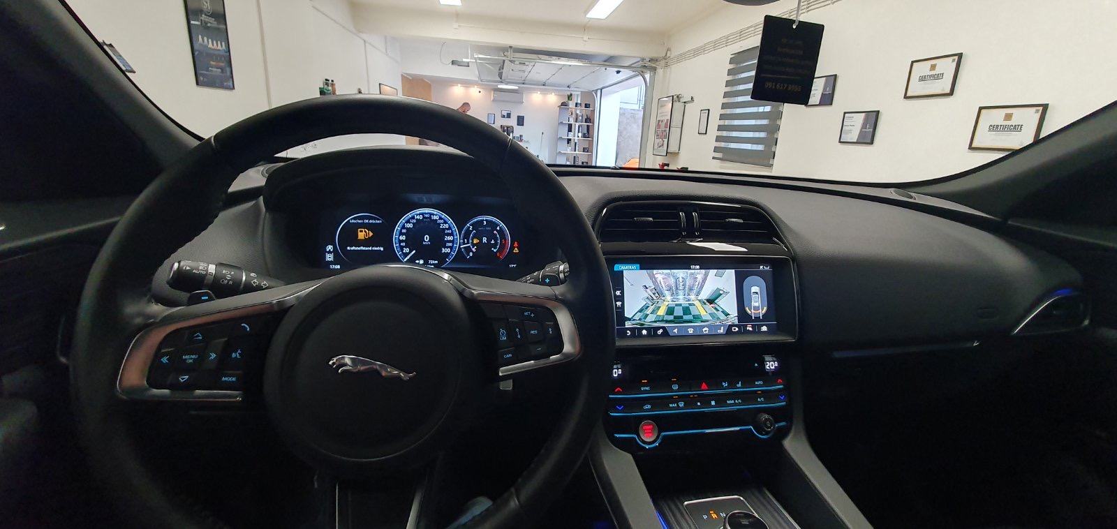 Jaguar F-Pace 2.0 D Prestige, fotografija 18