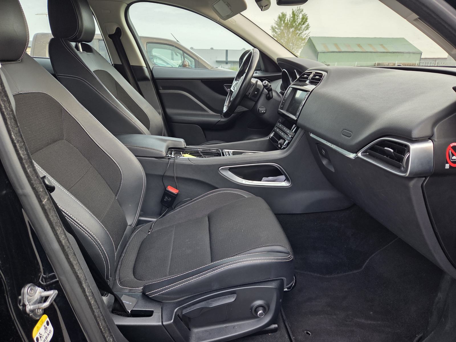 Jaguar F-Pace 2.0 D R- Sport 4x4 led, fotografija 11