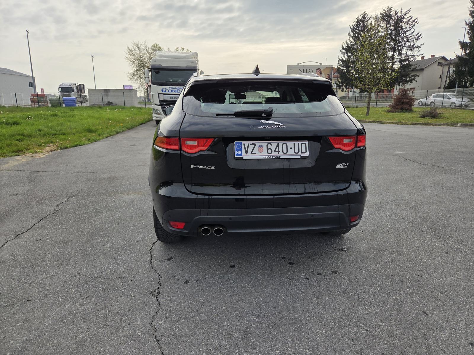 Jaguar F-Pace 2.0 D R- Sport 4x4 led, fotografija 5