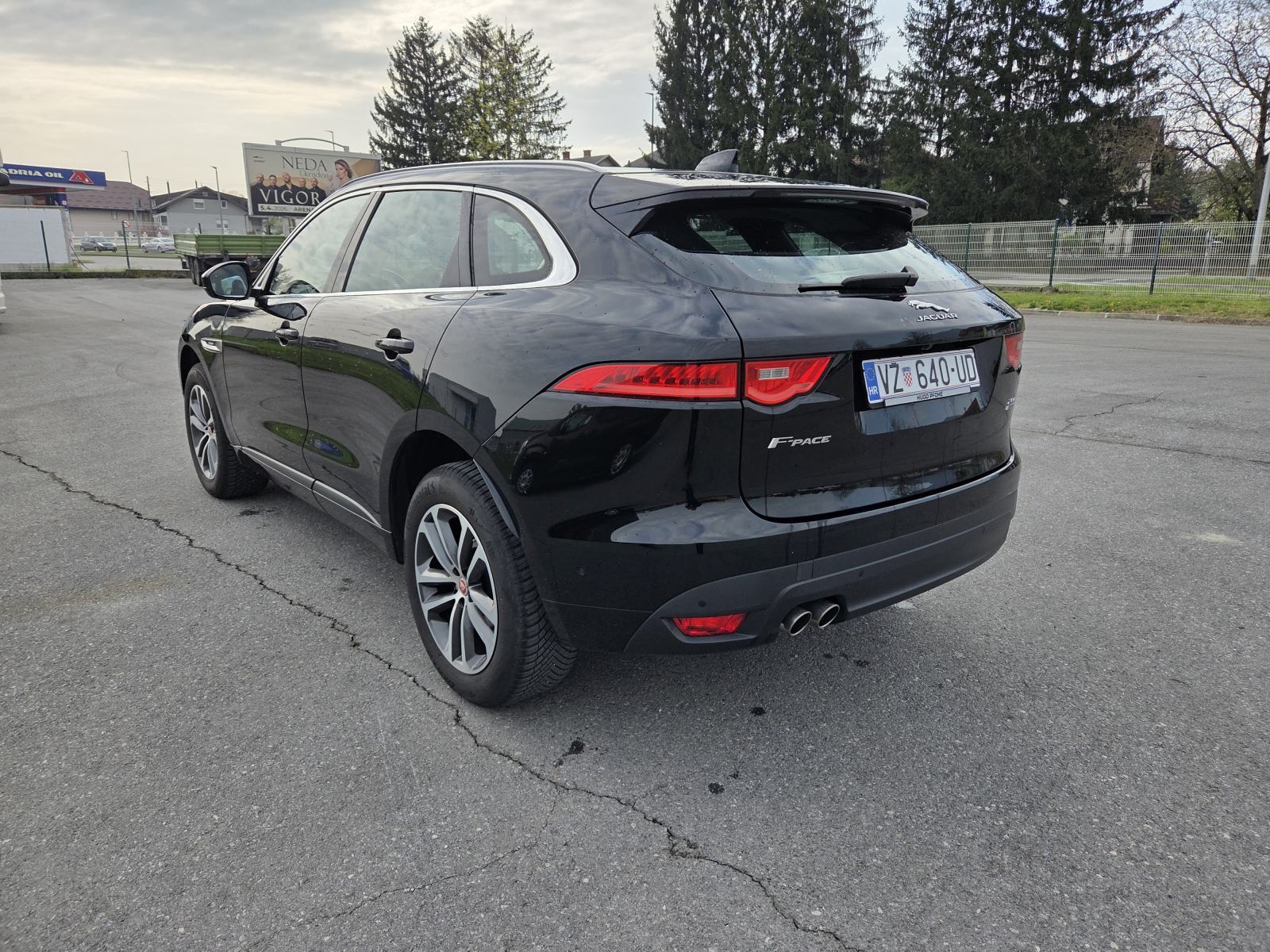 Jaguar F-Pace 2.0 D R- Sport 4x4 led, fotografija 12